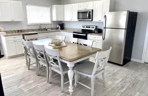 Port Aransas Apartment | Beachgate Condo Suites and Hotel 227 - 228 - 229 condo