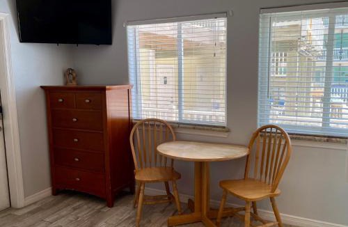 Port Aransas Apartment | Beachgate Condo Suites and Hotel 211 - 212 - 213 condo