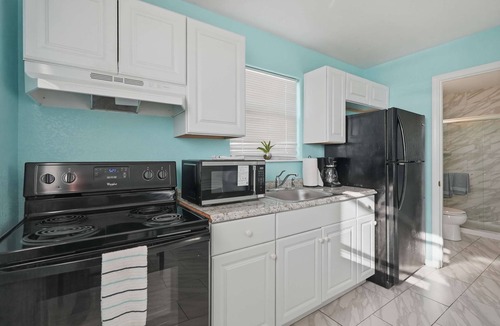 North Beach Apartment | Beachside 1BR Studio, Sleeps 4 & Near Attractions