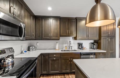 Steamboat Springs Apartment | Bear Claw 308 - Premier Ski-in Ski-out, Winter Shuttle & Slope-views!