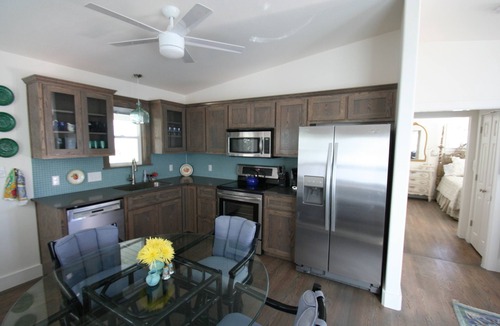 Manchaca House | Bear Creek Cottage Exquisite Texas Retreat!