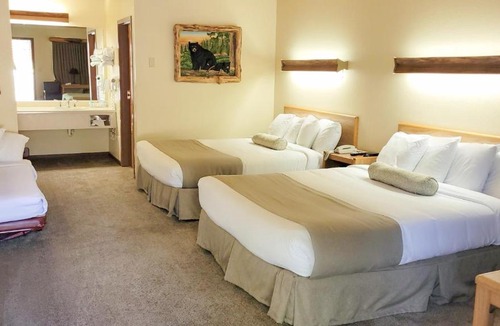 Red Lodge Hotel | Beartooth Hideaway Inn & Cabins