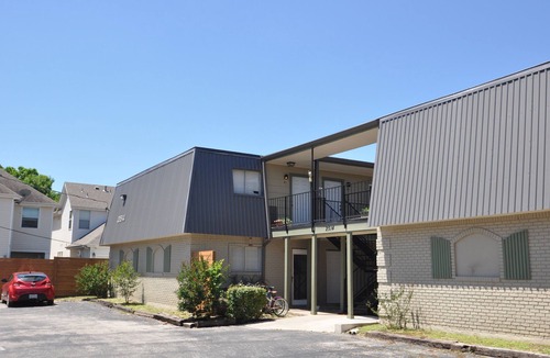 South Lamar Condo | Beautiful 2 Bed South Lamar Oasis!