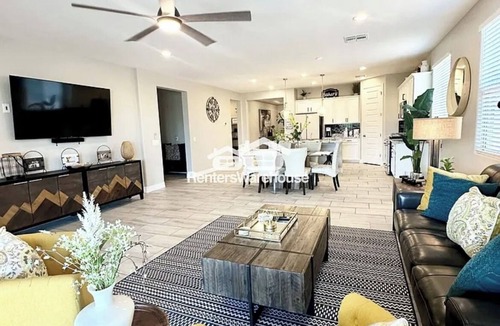 Tolleson House | Beautiful 3 bed 3 bath house in awesome community w/Mountain Views & much more