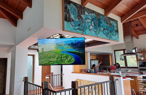 San Lucas Toliman House | Beautiful and Modern 5 Bedroom Lakefront Paradise with Pool-Jacuzzi-Sauna
