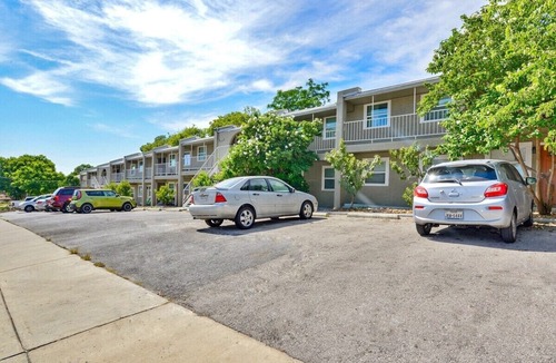 Mahncke Park Apartment | Beautiful Apartment @ The Botanical Gardens #7