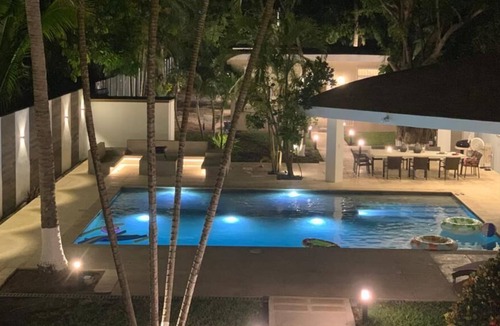 Chulamar House | Beautiful Beach Front Home - Lindamar Guatemala LM002