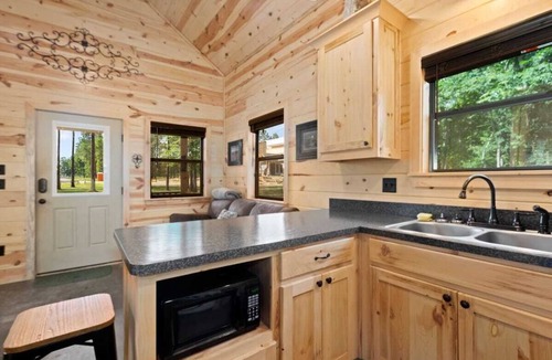 Golden Cabin | Beautiful cabins with a pool in a peaceful setting