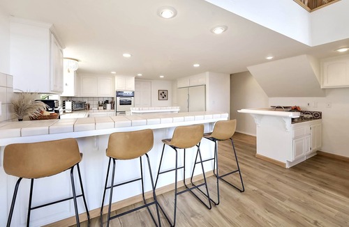 Stallion Springs House | Beautiful Getaway in Tehachapi with Hot Tub!