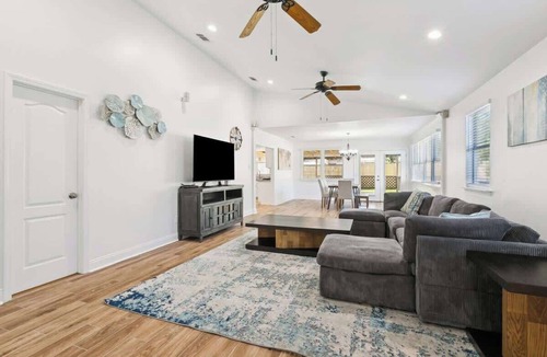 Harahan House | Beautiful home