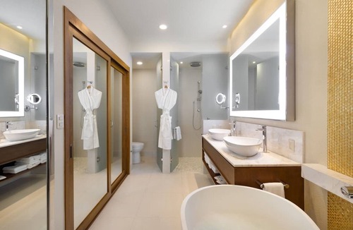 Flamingos Hotel | Beautiful hotel suite with AC, beach access & fitness room in amazing Nayarit MX
