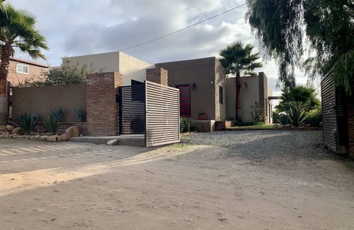 Valle de Guadalupe House | Beautiful private home near wineries and beaches!