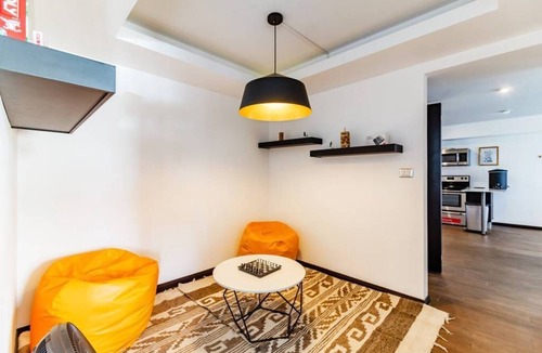 Zona 4 Apartment | ☆ Beautiful Neighborhood ☆ - GREAT FOR WALKING!