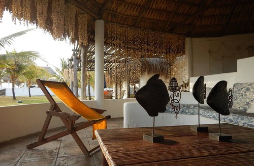 Santa Rosa House | Beautiful Ocean Front Home in Monterrico MR029