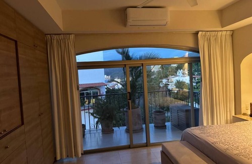 South Shore Hotel Area Condo | BEAUTIFUL VIEWS ON PLAYAS GEMELAS BEACH