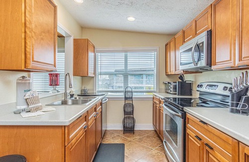 Acapulco Village House | Beautifully Built Beach Waves C - Steps to the Beach, Book Now!