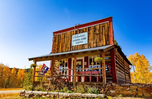 Clark Cabin | Beaver Cabin - Cozy rustic cabin