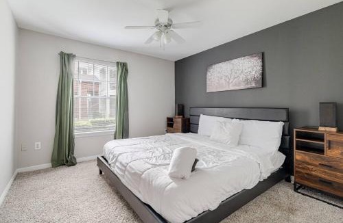 Astrodome Apartment | Beige 1Bed 1Bath NRG at 5 min walk Free Parking