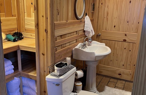 Red River Cabin | Bellamys Ski Haus