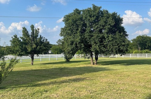 Keller RV Rental | Benson Homestead and Stable - RV Camping Spot