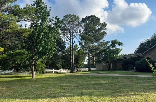Keller RV Rental | Benson Homestead and Stable - RV Camping Spot