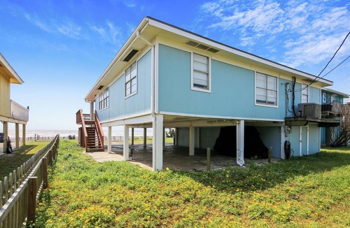 Bermuda Beach Cottage | Bermuda Beachfront by Ryson Vacation Rentals