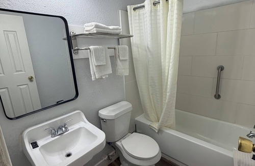 Texas City Hotel | Best Budget Inn