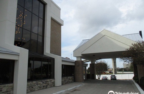 North Loop Hotel | Best Western Plus Austin Central