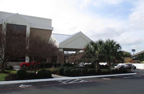 North Loop Hotel | Best Western Plus Austin Central