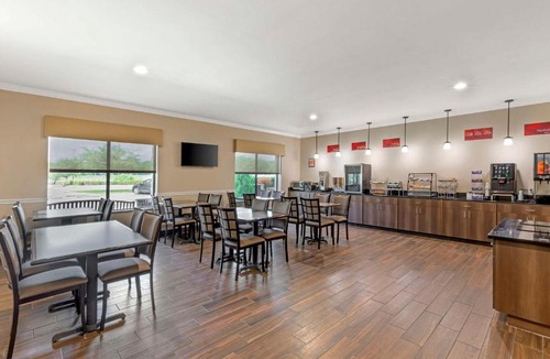 Burleson Hotel | Best Western Plus Burleson Inn & Suites