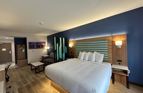 White Rock Hills Hotel | Best Western Plus Fair Park East