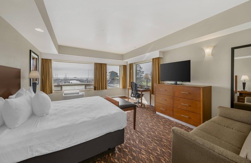 Bertsch-Oceanview Hotel | Best Western Plus Northwoods Inn