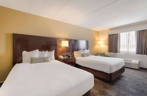 Marinette Hotel | Best Western Riverfront Inn