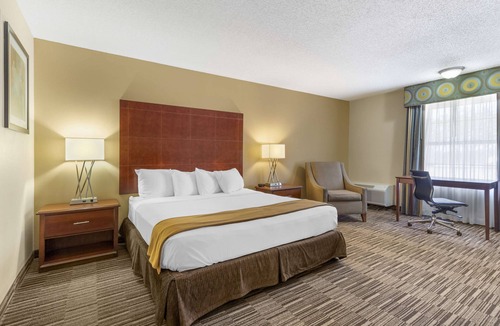 Kerrville Hotel | Best Western Sunday House Inn