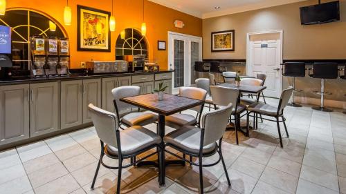 Kaufman Hotel | Bestway Inn