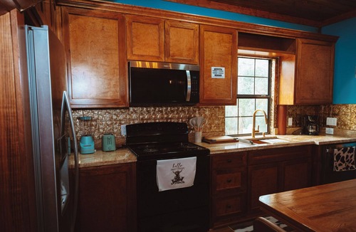 Cedar Lane Cabin | Bethany Cabin - Mount Olive Ranch