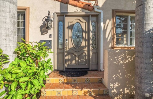 Beverly Hills House | Beverly Hills Main House 3BR Hot Tub