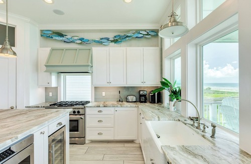 Sandhill Shores House | Big Beachfront Luxury Home w/5 Suites +Loft, Chef's Kitchen, Private Walkover