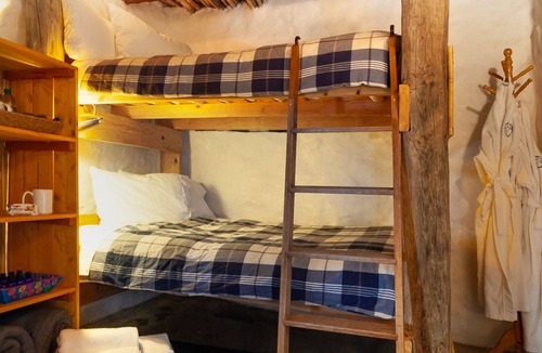Study Butte-Terlingua Hotel | Big Bend Bunkroom - affordable right outside Big Bend Nat'l Park.