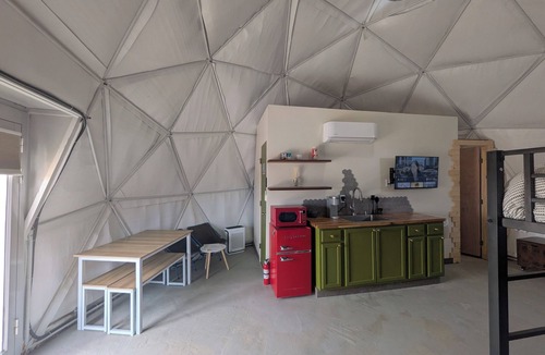 Alpine Apartment | Big Bend Off-Grid Dome - AC Wifi Bath