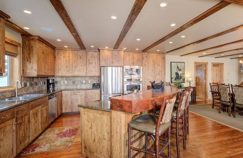 Big Sky House | Black Eagle Overlook | Hot Tub Walk to Village Sleeps 10
