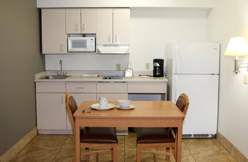Lubbock Hotel | Blue Bonnet Suites Extended Stay Lubbock, Texas