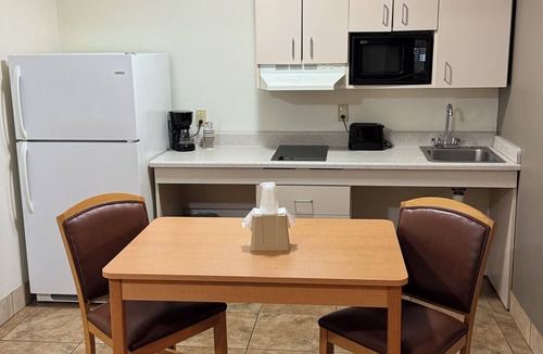 Lubbock Hotel | Blue Bonnet Suites Extended Stay Lubbock, Texas