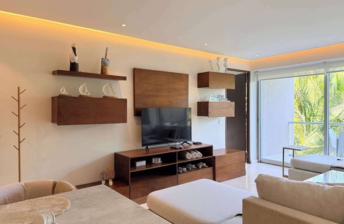 Emiliano Zapata Apartment | Bolongo 3BR your exclusive oceanfront escape