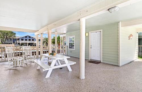 City-by-the Sea House | Bon Bini