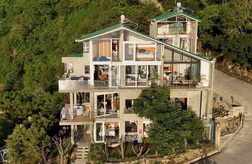 Agua Escondida Villa | Bougavillage Villa Geisha 1-bedroom villa in Lake Atitlán with WiFi
