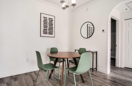 Glendale Sports and Entertainment District Apartment | Boulevard Stays 1BR by the Stadium Pool Parking Gym 11