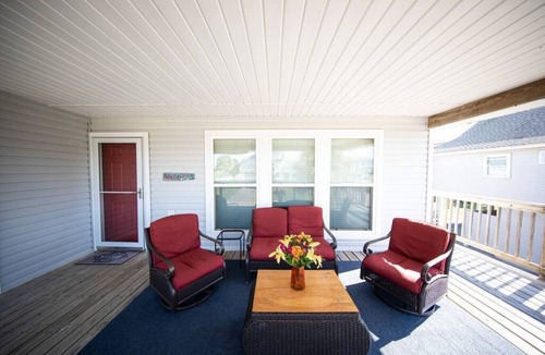 Pirates Beach House | Bounty Pet Friendly · Entertain & Relax at our Beach Home - Pet Friendly