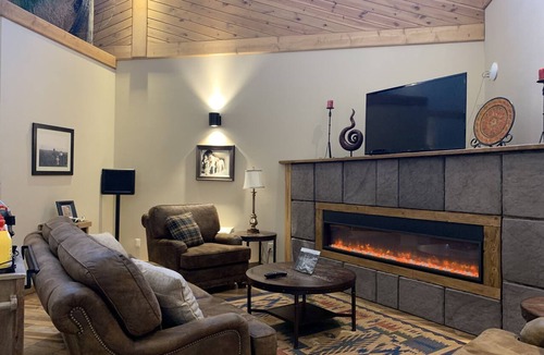 Bowman Hotel | Bowman Lodge & Convention Center