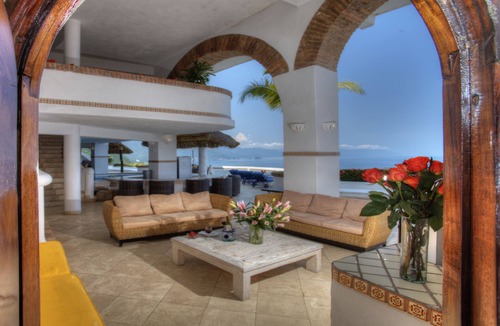 Conchas Chinas Villa | Breathtaking views over the entire Banderas bay from Villa Azul